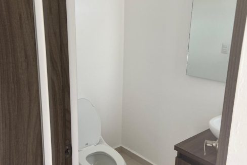 05 - medio baño planta baja