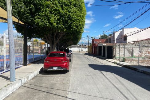 02 Calle principal