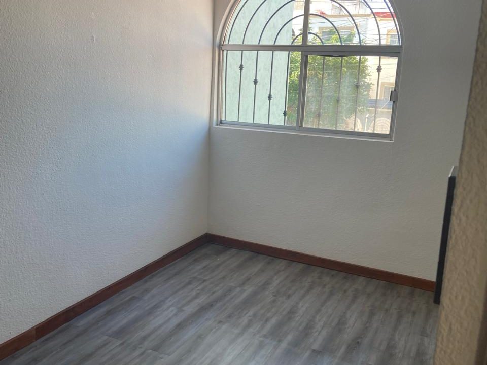 09 cuarto de t.v. o estudio