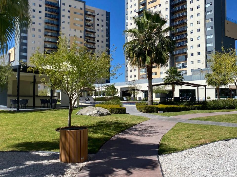 WhatsApp Image 2025-11-08 at 8.30.23 PM (4)