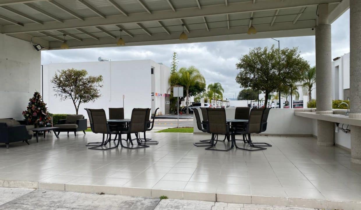 WhatsApp Image 2025-11-28 at 4.58.44 PM