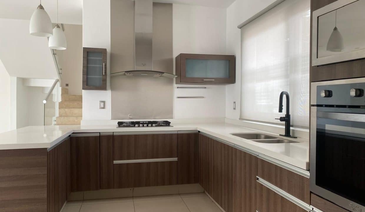 WhatsApp Image 2025-11-28 at 5.05.14 PM (10)