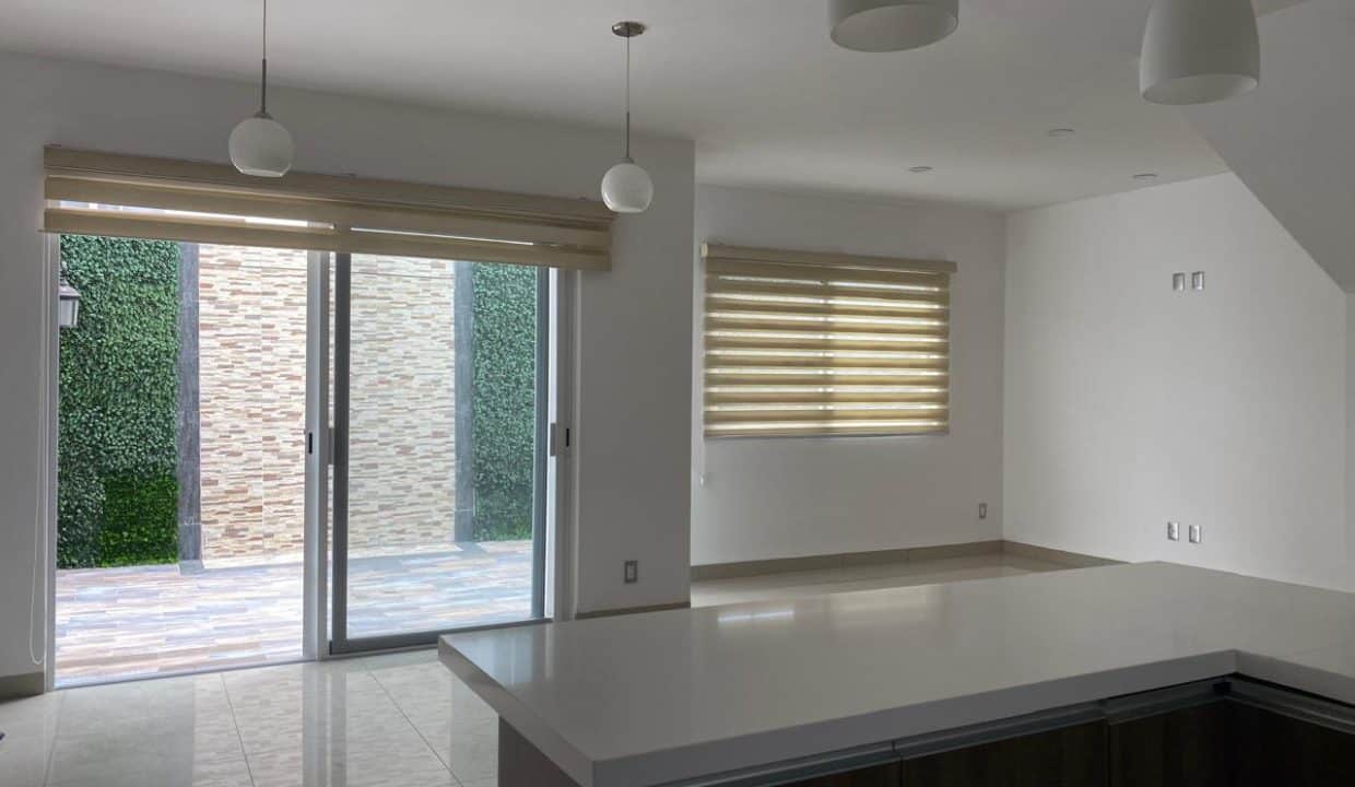 WhatsApp Image 2025-11-28 at 5.05.14 PM (14)