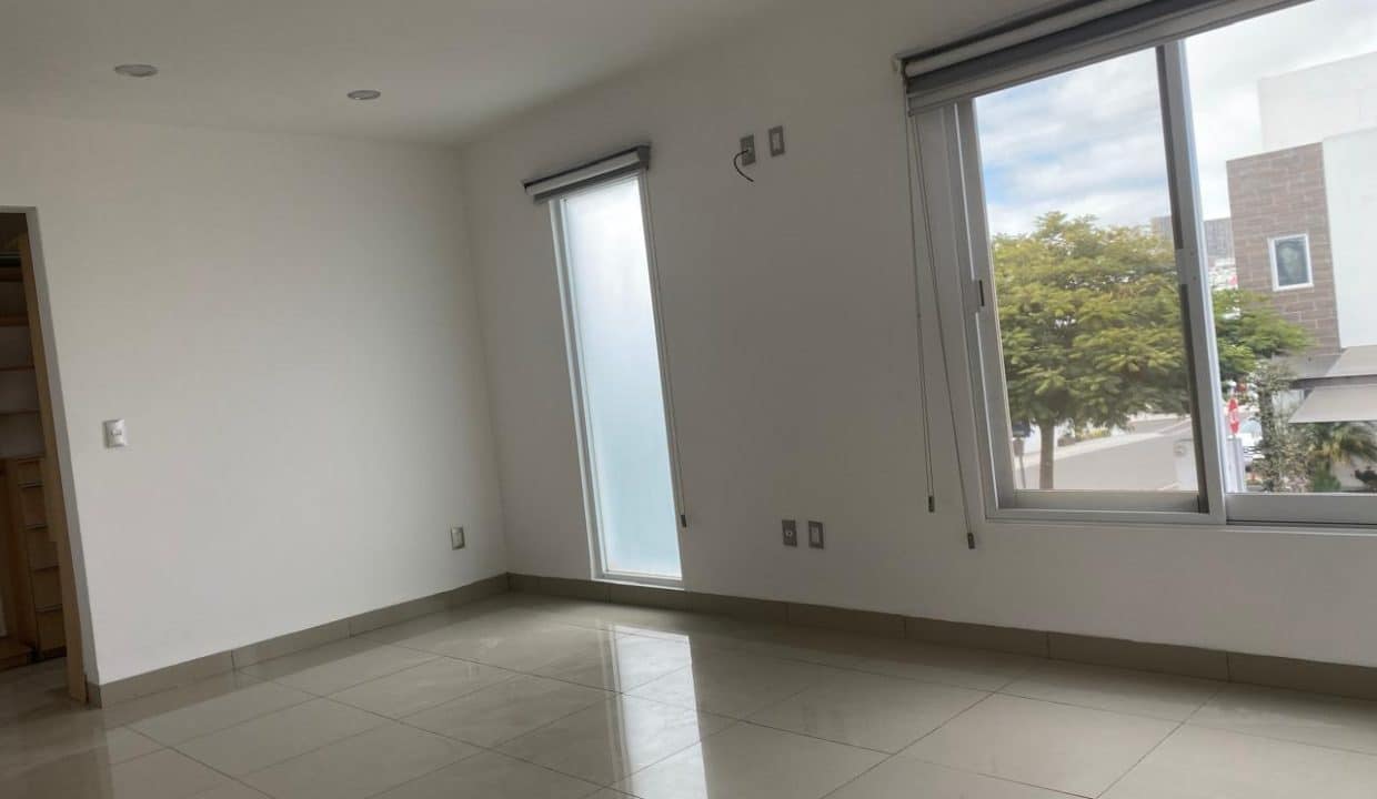 WhatsApp Image 2025-11-28 at 5.05.14 PM (5)