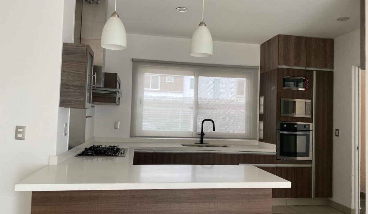 WhatsApp Image 2025-11-28 at 5.05.14 PM (9)