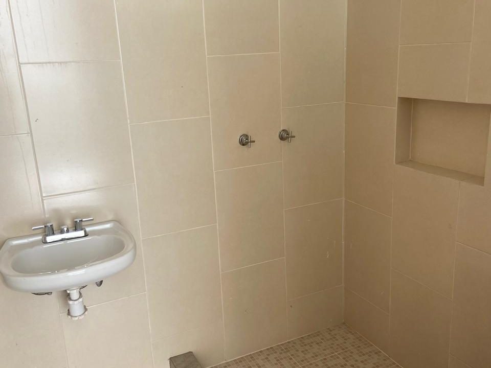 09 baño de servicio