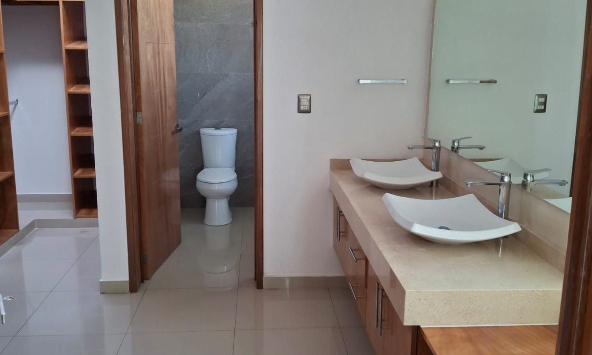 WhatsApp Image 2025-12-13 at 11.50.41 AM (8)