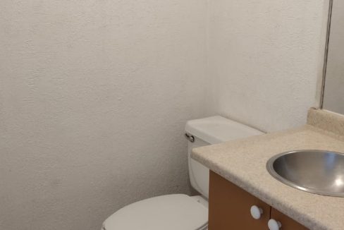 Medio baño planta baja.jog