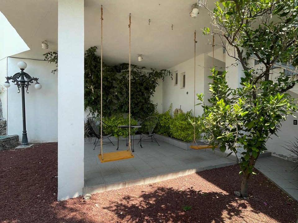 PHOTO-2026-04-17-21-10-57